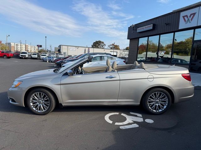 2013 Chrysler 200 Limited