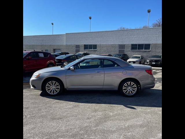 2013 Chrysler 200 Limited