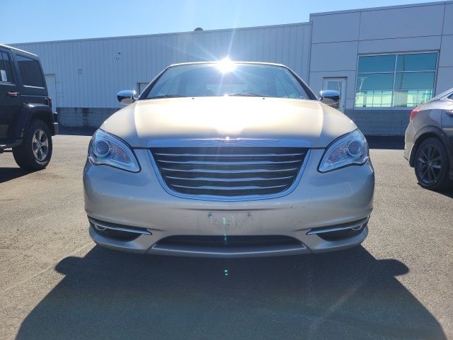 2013 Chrysler 200 Limited