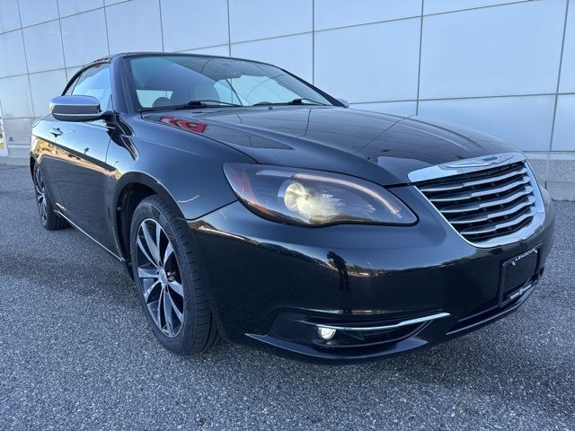 2013 Chrysler 200 Limited