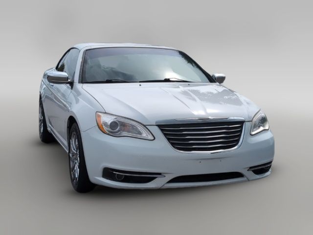 2013 Chrysler 200 Limited