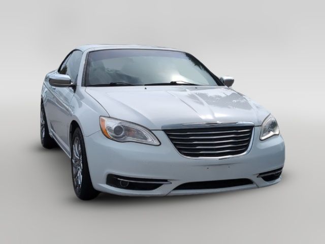 2013 Chrysler 200 Limited