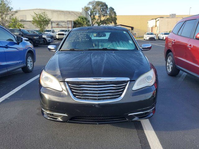 2013 Chrysler 200 Limited