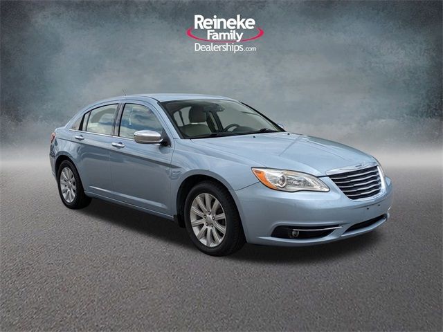 2013 Chrysler 200 Limited