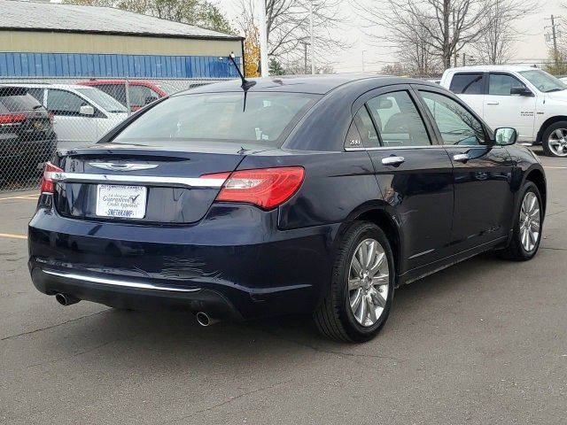 2013 Chrysler 200 Limited