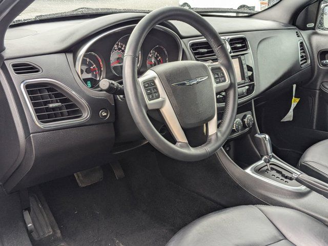 2013 Chrysler 200 Limited