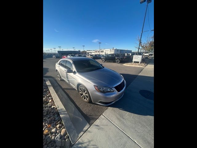 2013 Chrysler 200 Limited