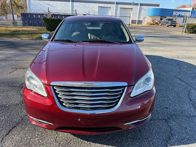 2013 Chrysler 200 Limited