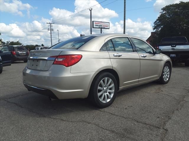 2013 Chrysler 200 Limited