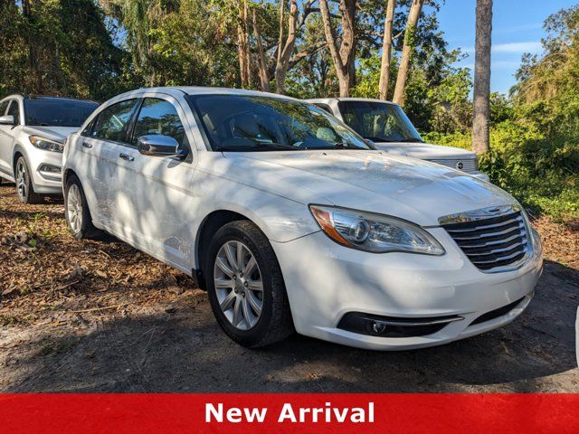 2013 Chrysler 200 Limited