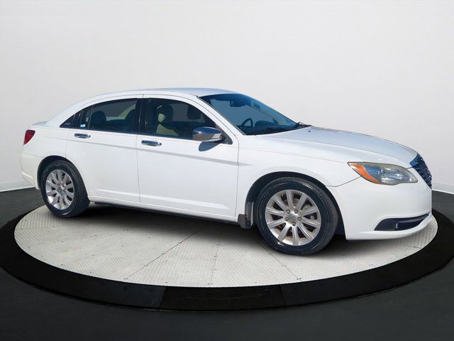 2013 Chrysler 200 Limited