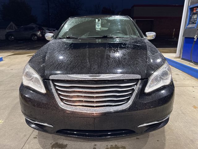 2013 Chrysler 200 Limited