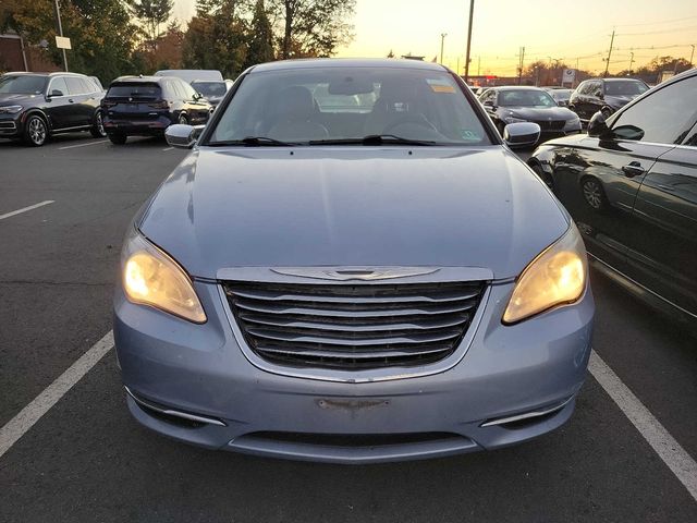 2013 Chrysler 200 Limited