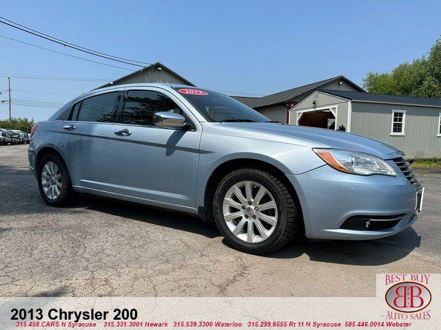 2013 Chrysler 200 Limited