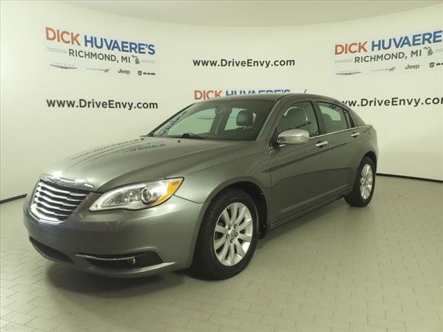 2013 Chrysler 200 Limited