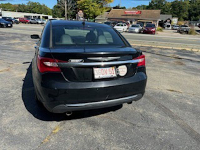 2013 Chrysler 200 Limited