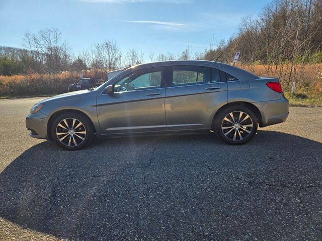 2013 Chrysler 200 Limited