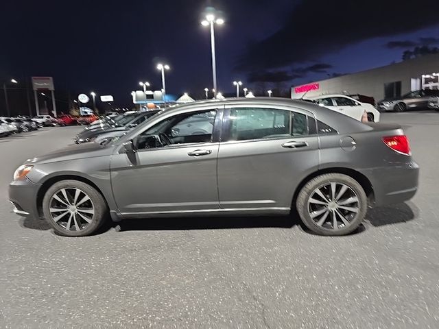 2013 Chrysler 200 Limited