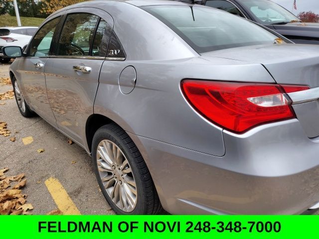 2013 Chrysler 200 Limited