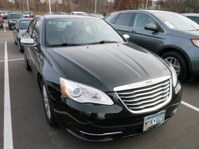 2013 Chrysler 200 Limited