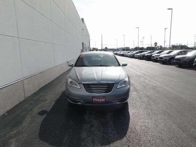 2013 Chrysler 200 Limited