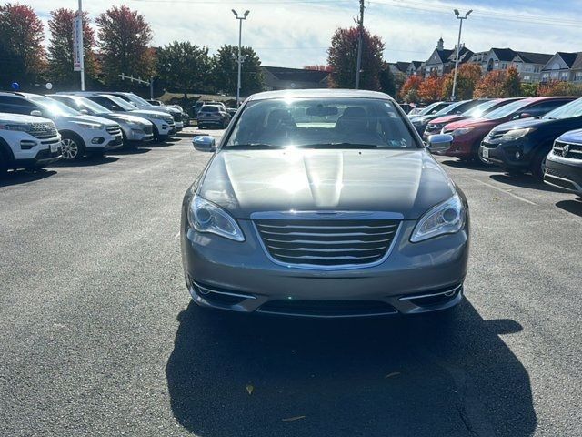 2013 Chrysler 200 Limited