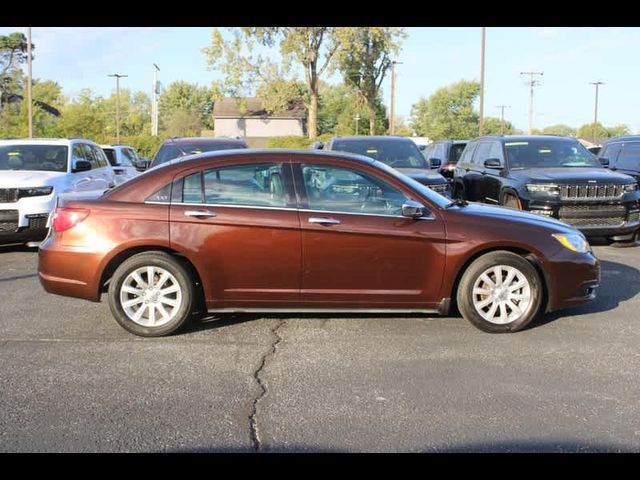 2013 Chrysler 200 Limited