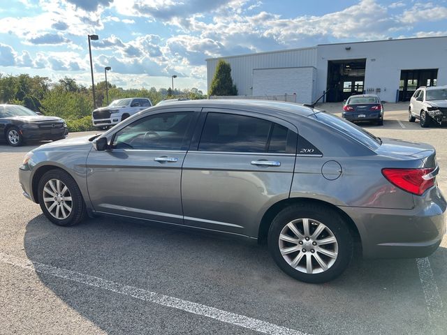 2013 Chrysler 200 Limited