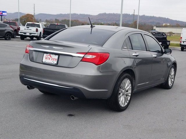 2013 Chrysler 200 Limited