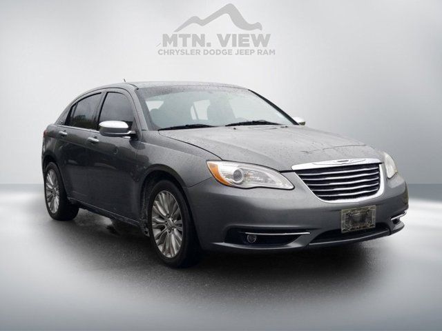 2013 Chrysler 200 Limited