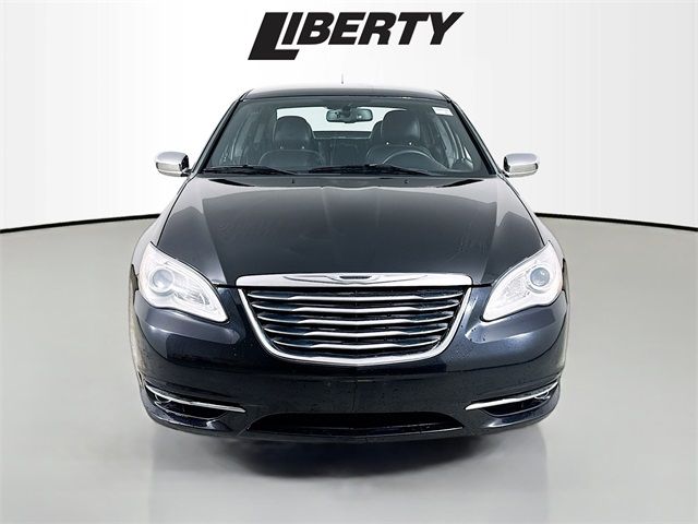 2013 Chrysler 200 Limited