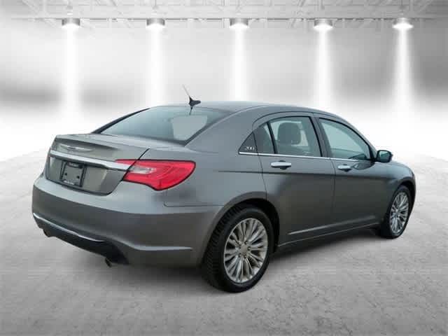 2013 Chrysler 200 Limited