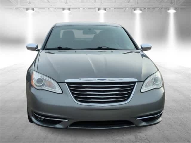 2013 Chrysler 200 Limited