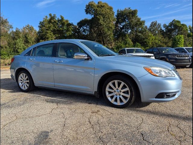 2013 Chrysler 200 Limited