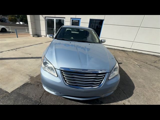 2013 Chrysler 200 Limited