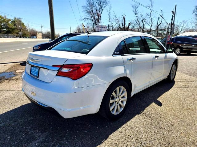 2013 Chrysler 200 Limited