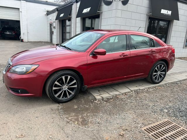 2013 Chrysler 200 Limited