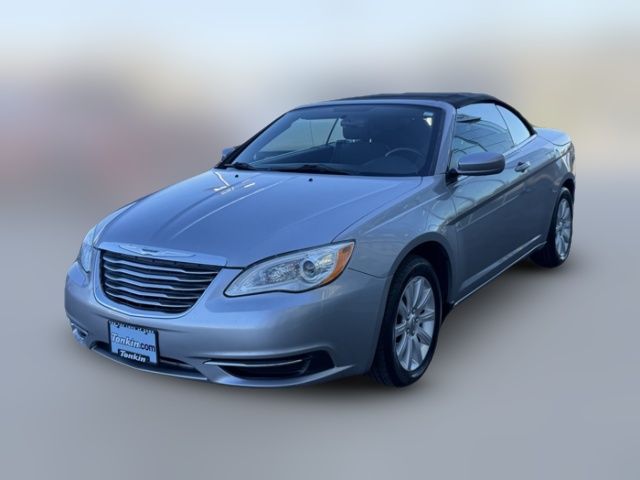 2013 Chrysler 200 Touring