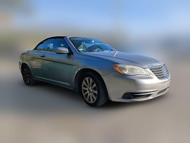 2013 Chrysler 200 Touring