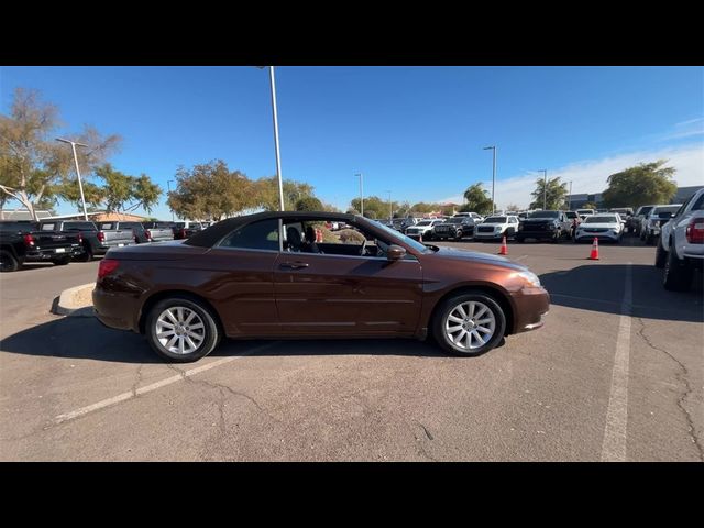 2013 Chrysler 200 Touring