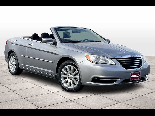 2013 Chrysler 200 Touring