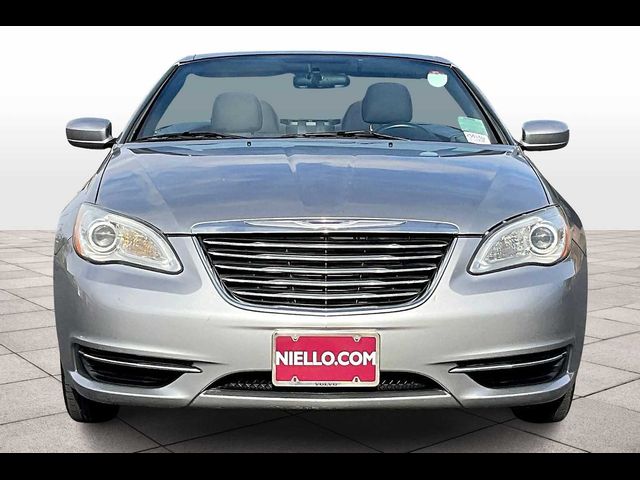 2013 Chrysler 200 Touring