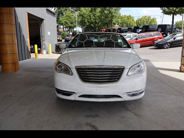 2013 Chrysler 200 Touring