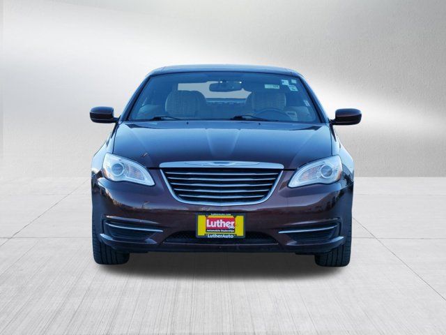 2013 Chrysler 200 Touring