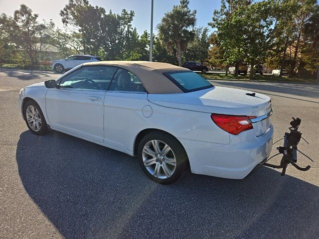 2013 Chrysler 200 Touring