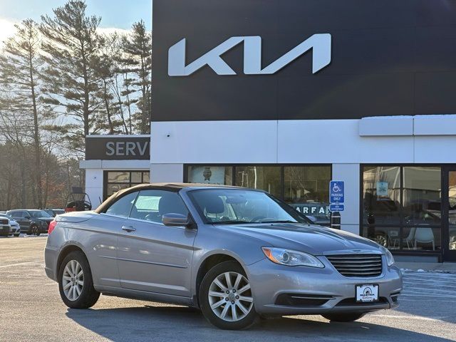 2013 Chrysler 200 Touring