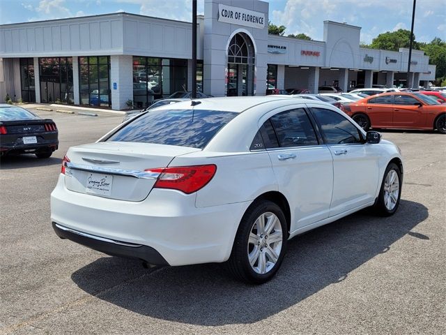 2013 Chrysler 200 Touring