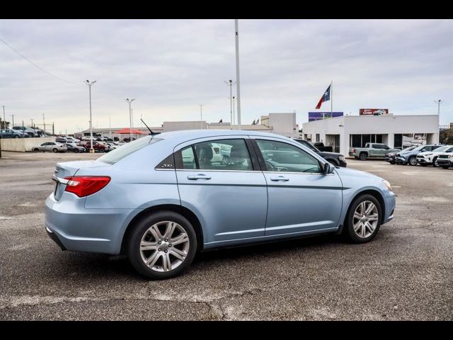 2013 Chrysler 200 Touring