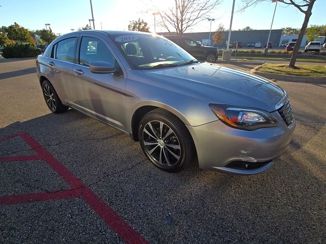 2013 Chrysler 200 Touring