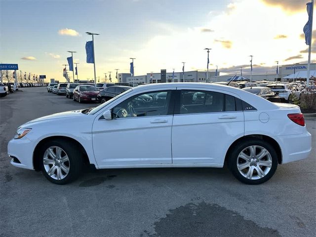 2013 Chrysler 200 Touring